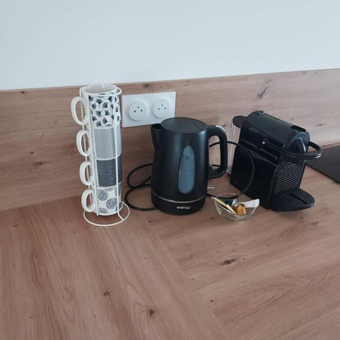 Bel Appartement F2 Hyper Centre Refait A Neuf 康坦斯 外观 照片